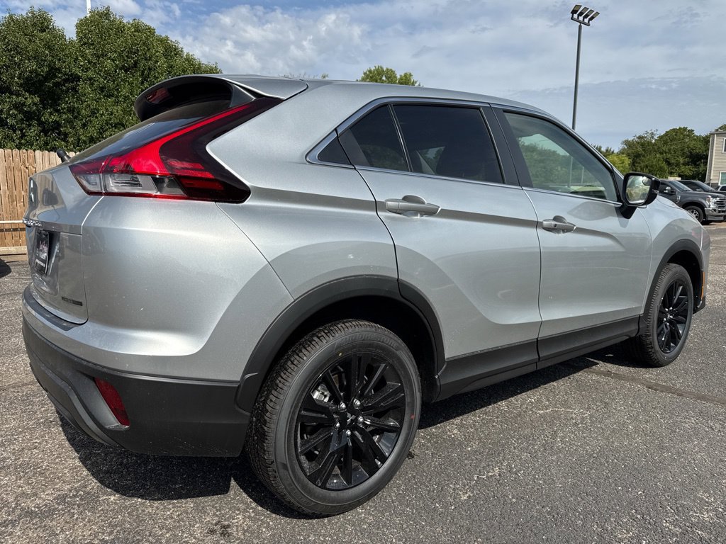 New 2026 Mitsubishi Eclipse Cross LE AWD/4WD image 4