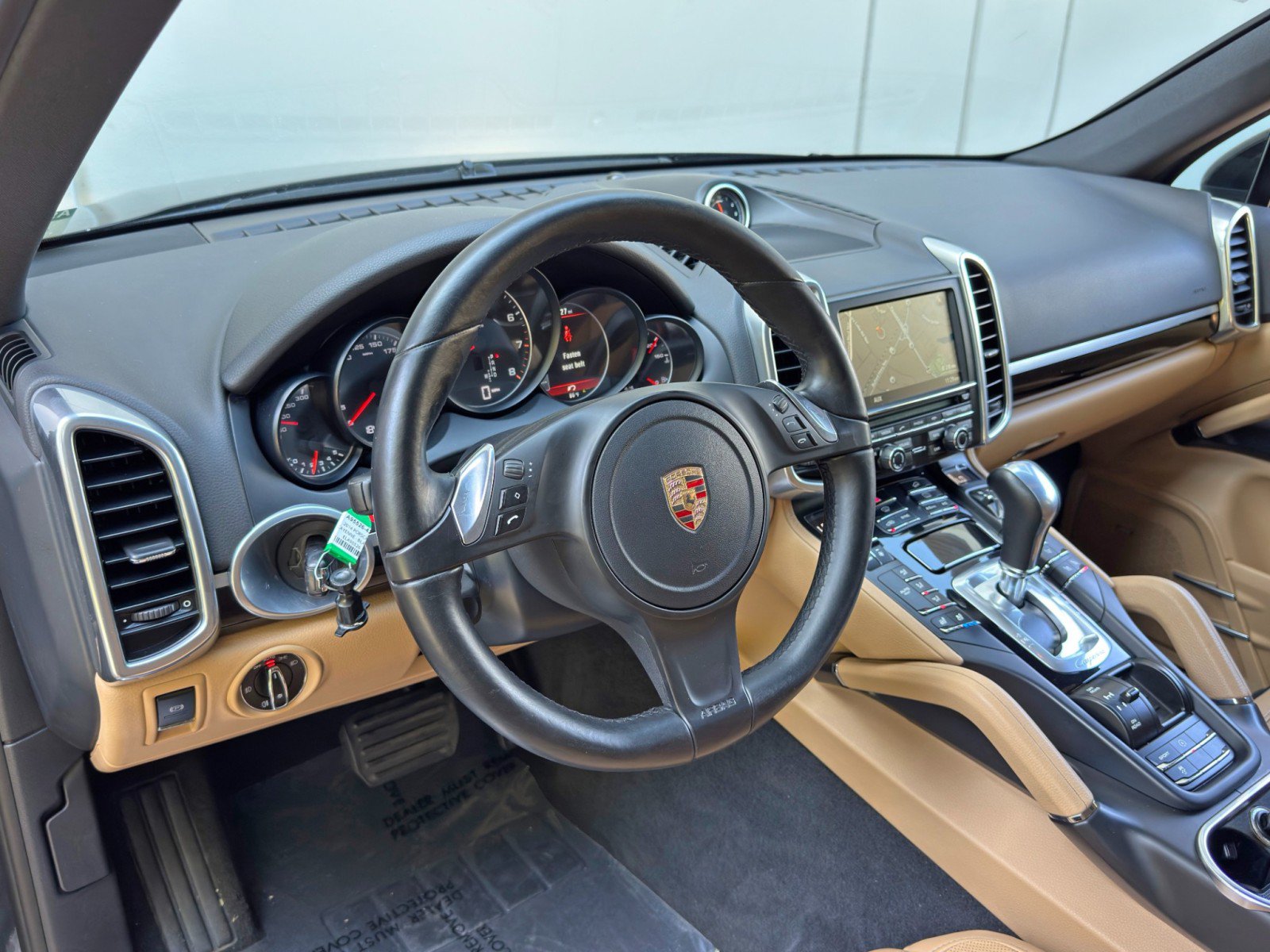 Used 2014 Porsche Cayenne Platinum Edition AWD/4WD image 12