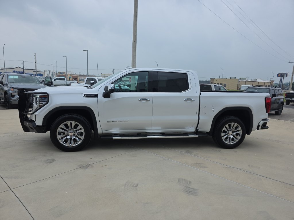 Certified 2022 GMC Sierra 1500 Denali AWD/4WD image 4