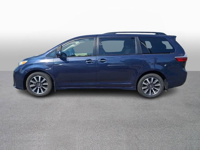 Used 2019 Toyota Sienna XLE w/ XLE Navigation Package AWD/4WD image 7