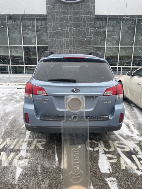 Used 2011 Subaru Outback 2.5i Premium w/ All-Weather Pkg image 6