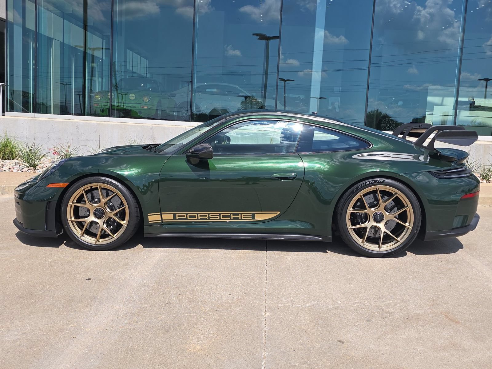 Used 2026 Porsche 911 GT3 RWD image 2