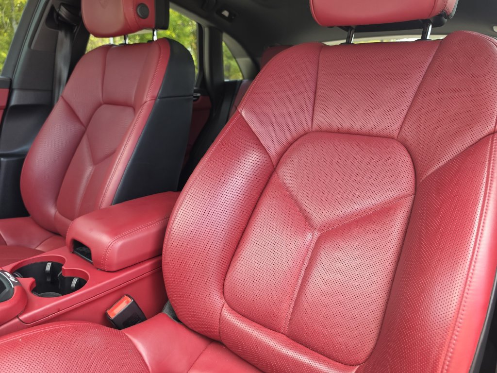 Certified 2024 Porsche Macan Turbo AWD/4WD image 5