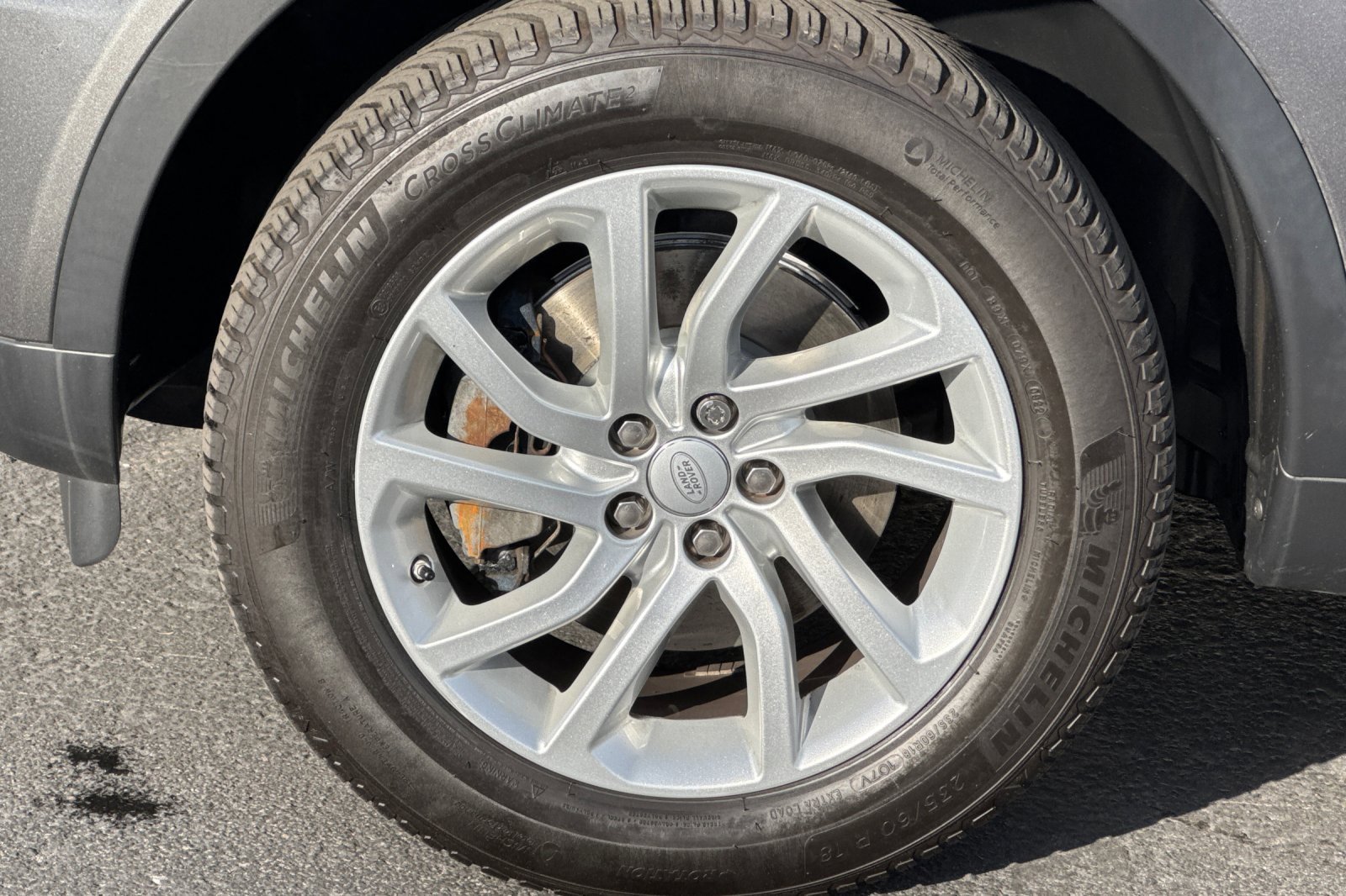 Used 2019 Land Rover Discovery Sport HSE image 25