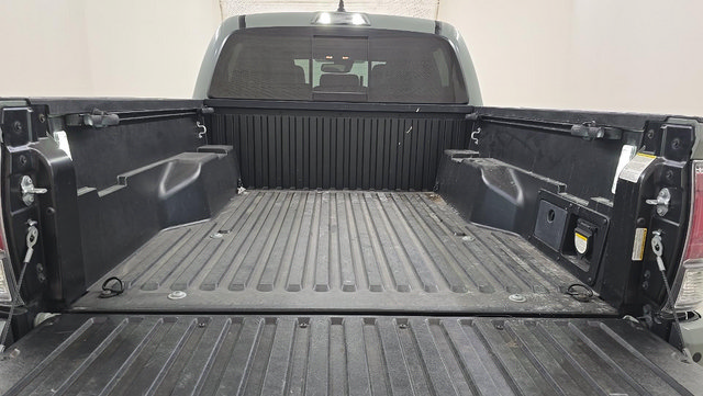 Used 2023 Toyota Tacoma TRD Off-Road w/ TRD Premium Off Road Package AWD/4WD image 8