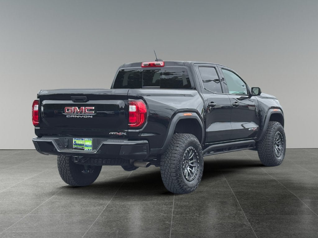 Used 2024 GMC Canyon AT4X AWD/4WD image 10