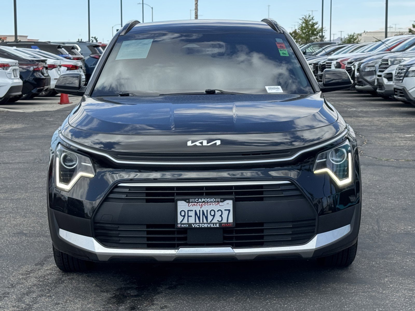 Used 2023 Kia Niro EX image 2