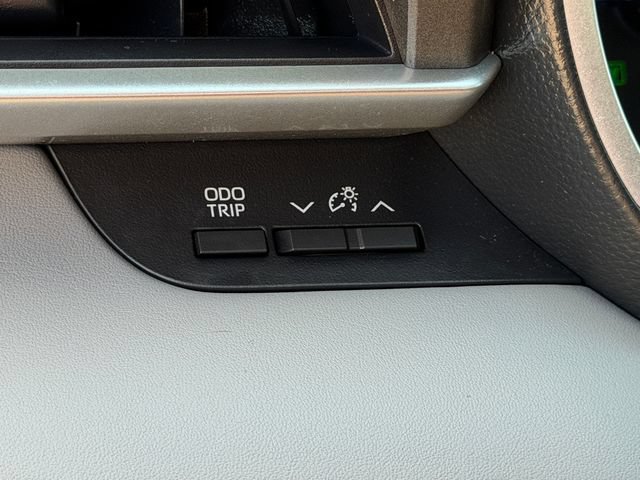Used 2021 Toyota Highlander XLE FWD image 26