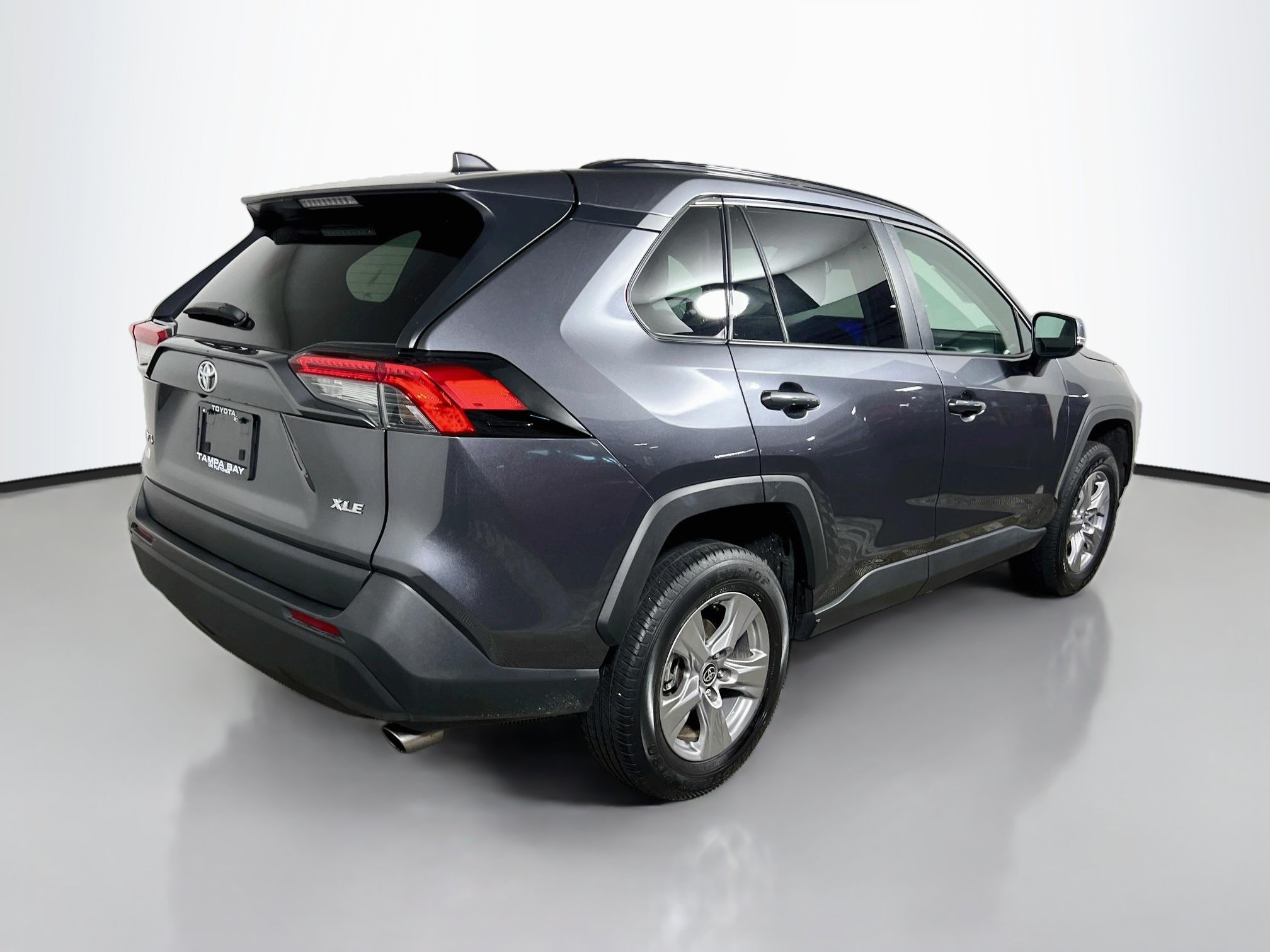 Used 2025 Toyota RAV4 XLE FWD image 4