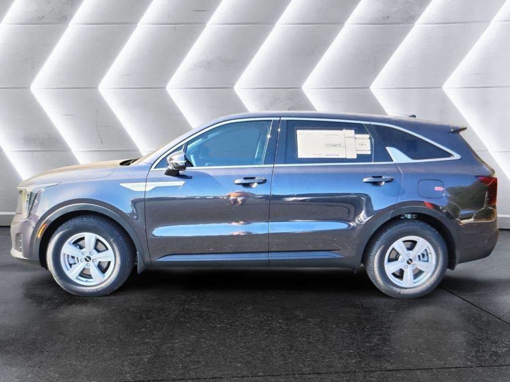 New 2025 Kia Sorento LX FWD image 2