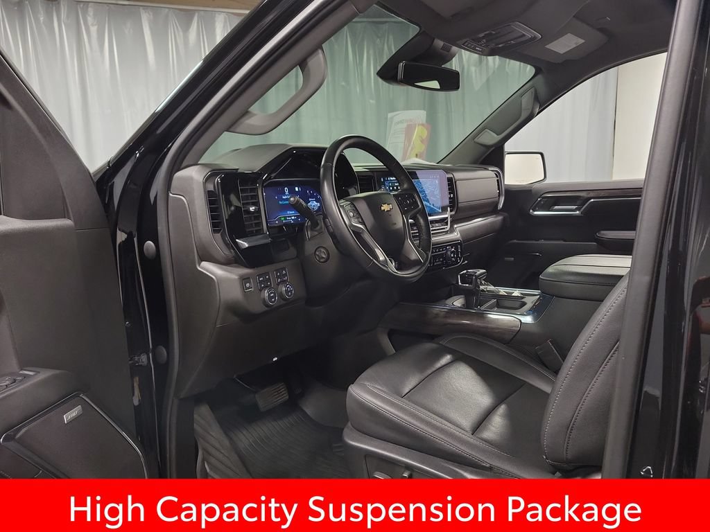 Used 2023 Chevrolet Silverado 1500 LTZ AWD/4WD image 12