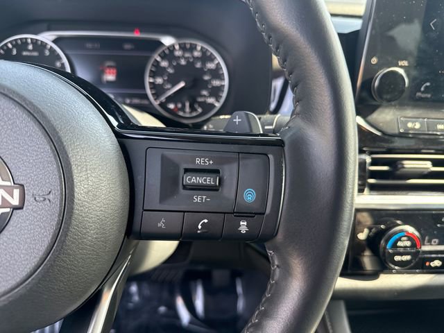 Used 2022 Nissan Pathfinder SL image 16