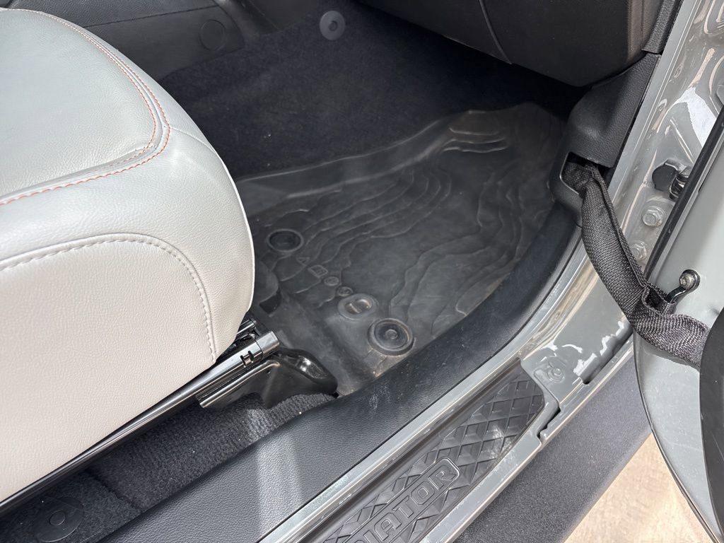 Used 2023 Jeep Gladiator Mojave w/ LED Lighting Group AWD/4WD image 28