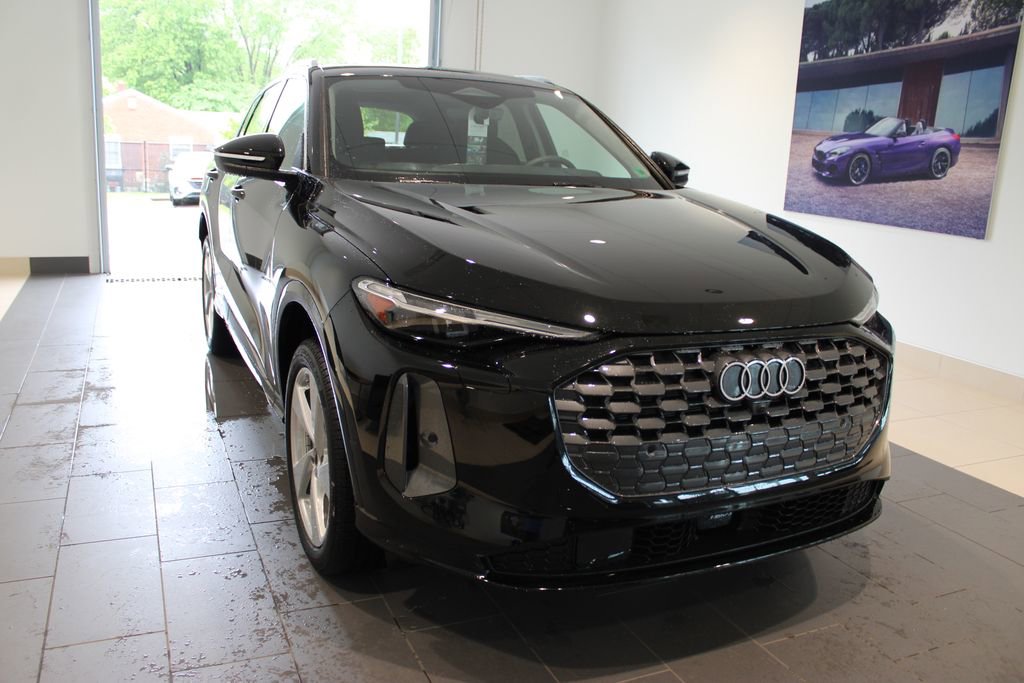 New 2025 Audi Q5 Premium Plus image 2