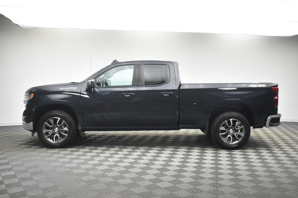 Used 2023 Chevrolet Silverado 1500 LT AWD/4WD image 9