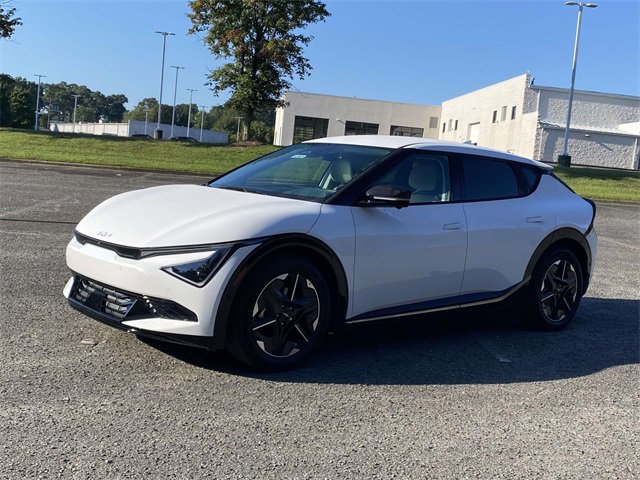 New 2025 Kia EV6 Wind image 3