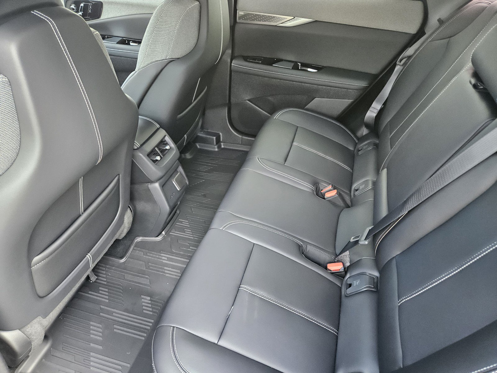 New 2026 Cadillac Optiq Luxury 1 RWD image 20