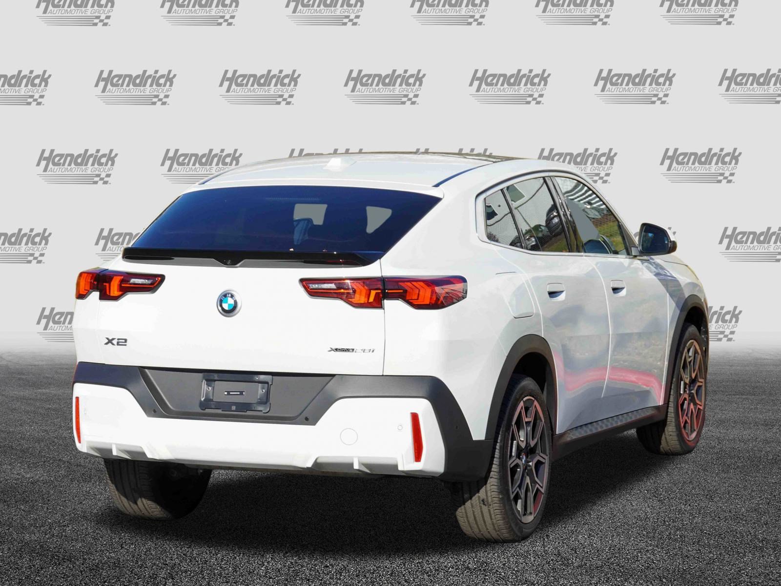 Certified 2025 BMW X2 xDrive28i w/ Premium Package image 8