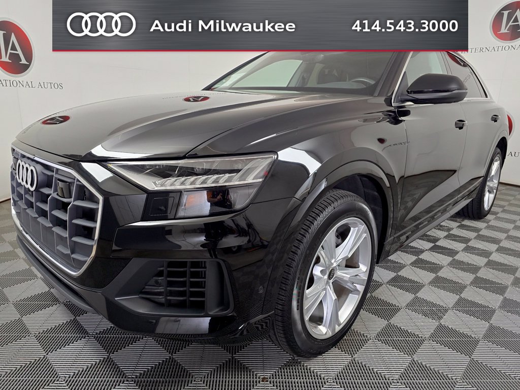 Used 2023 Audi Q8 Premium w/ Convenience Package AWD/4WD image 5