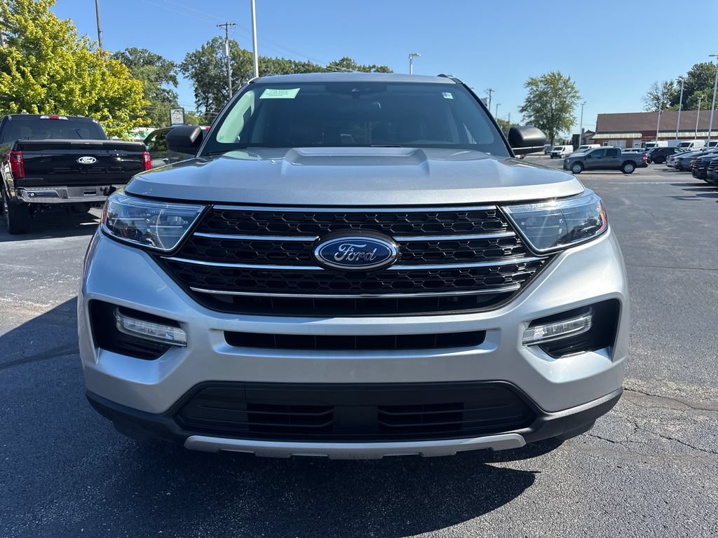 Used 2024 Ford Explorer XLT w/ Equipment Group 202A AWD/4WD video 3