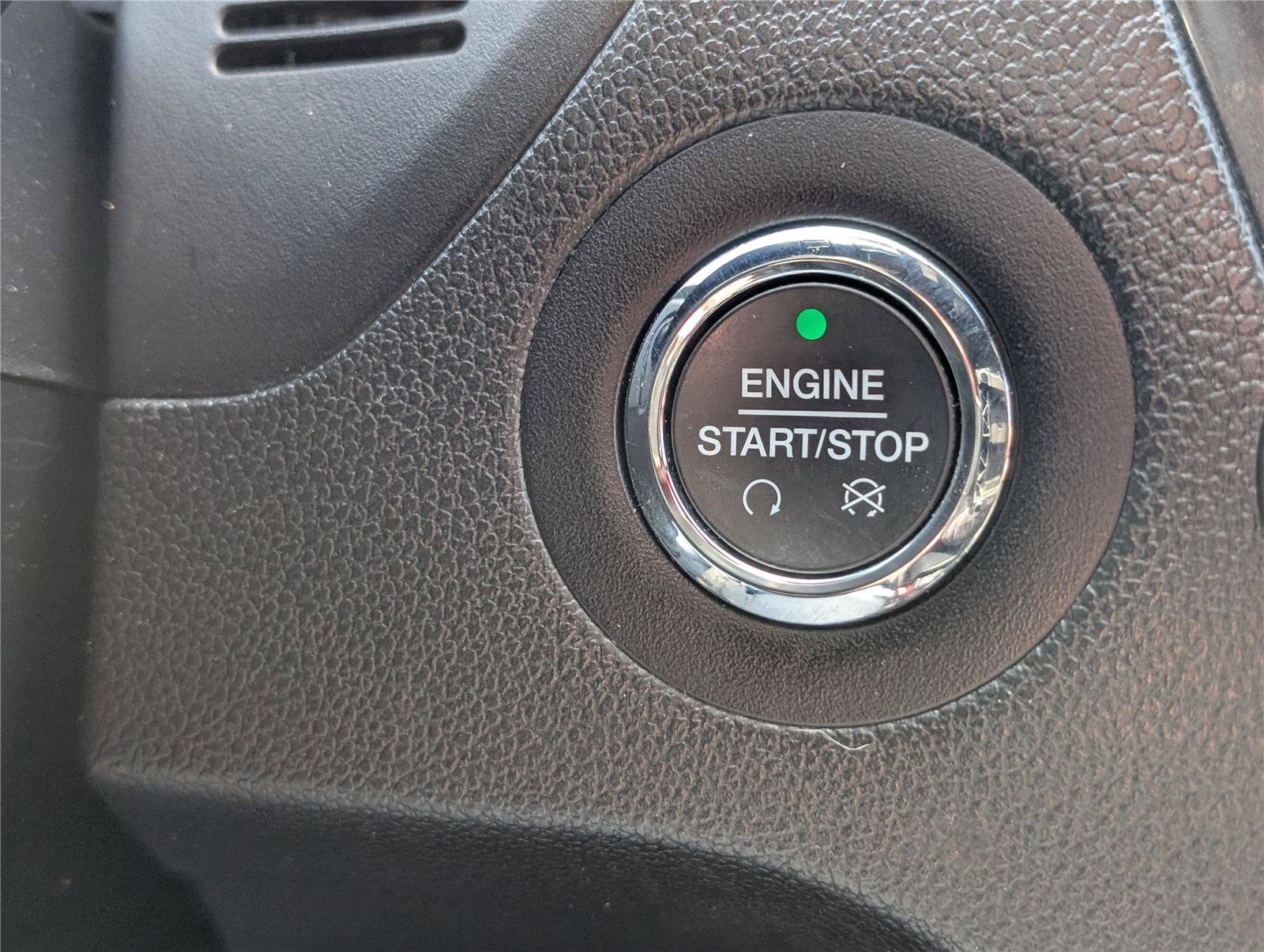 Used 2019 Ford Explorer XLT w/ Equipment Group 201A image 27