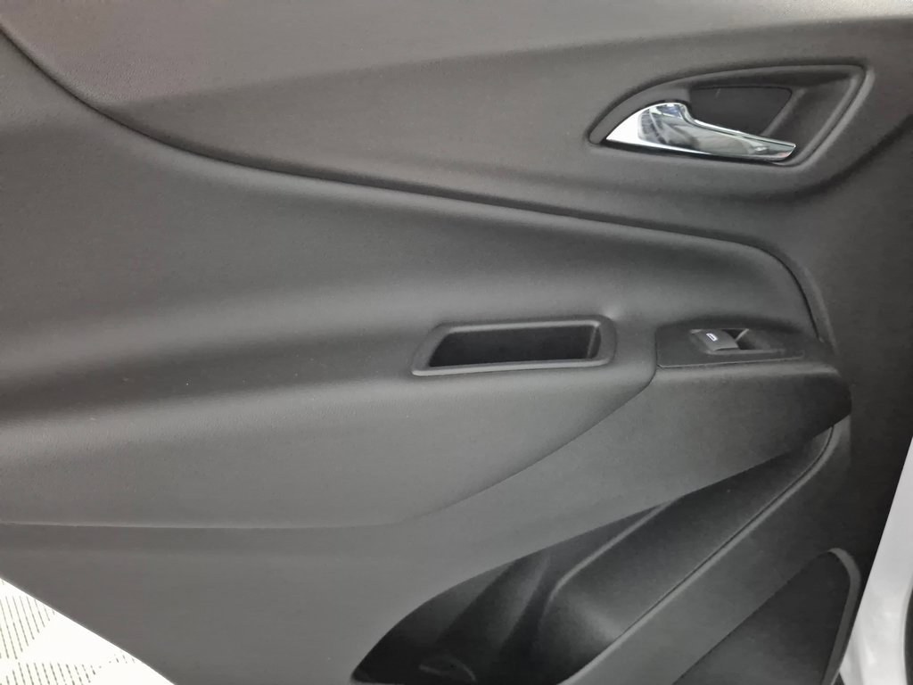 Used 2019 Chevrolet Equinox LT w/ Sun & Navigation Package image 23