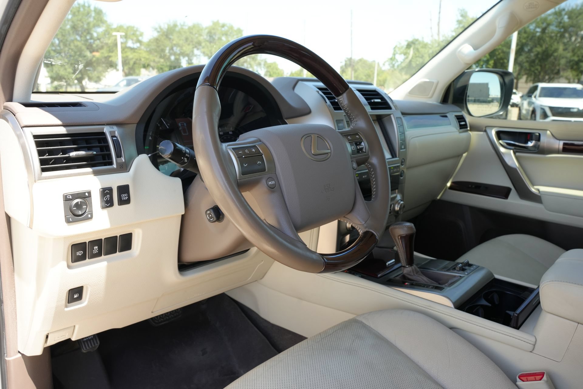 Used 2019 Lexus GX 460 Premium AWD/4WD image 15