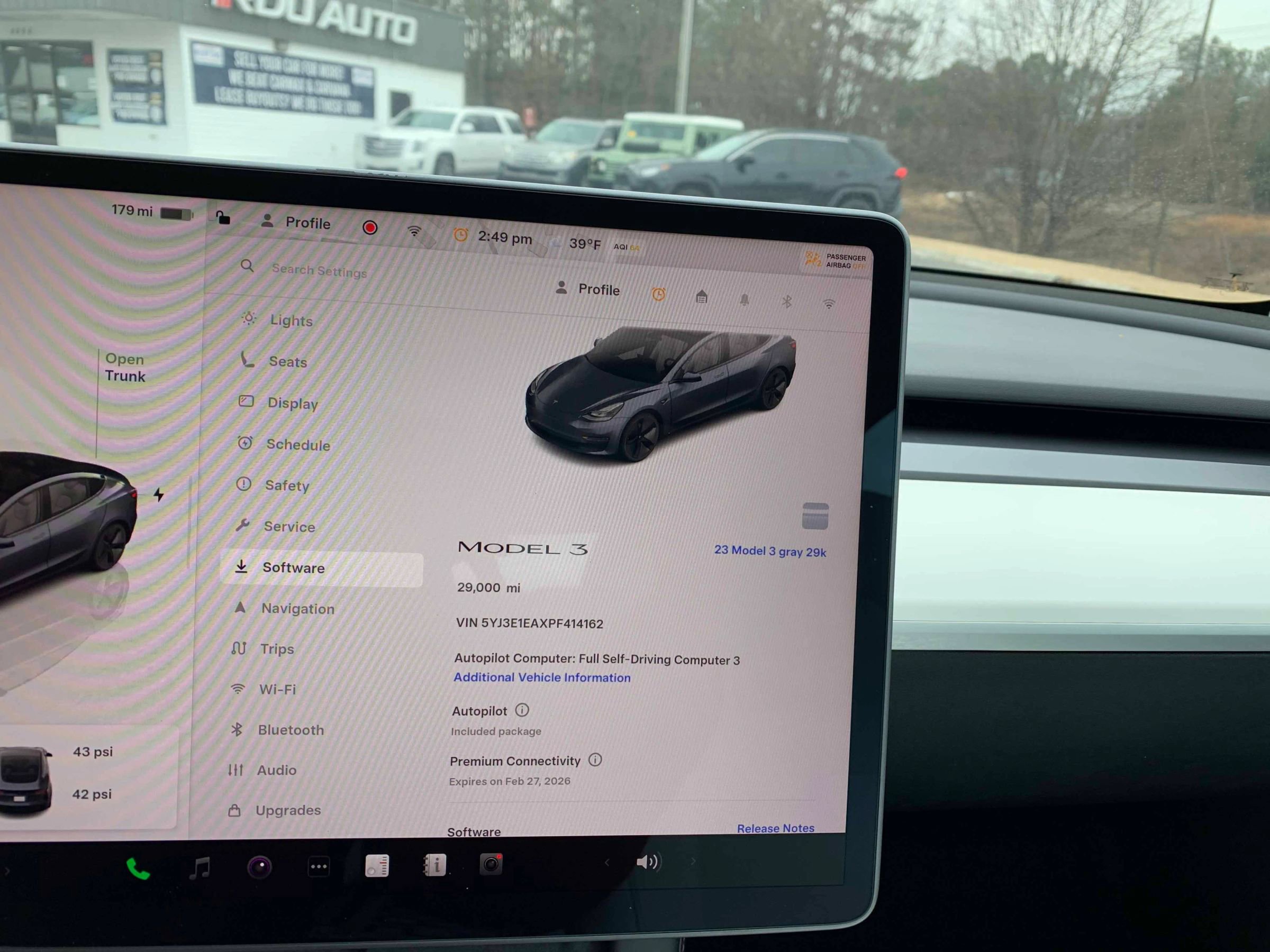 Used 2023 Tesla Model 3 Standard Range image 25