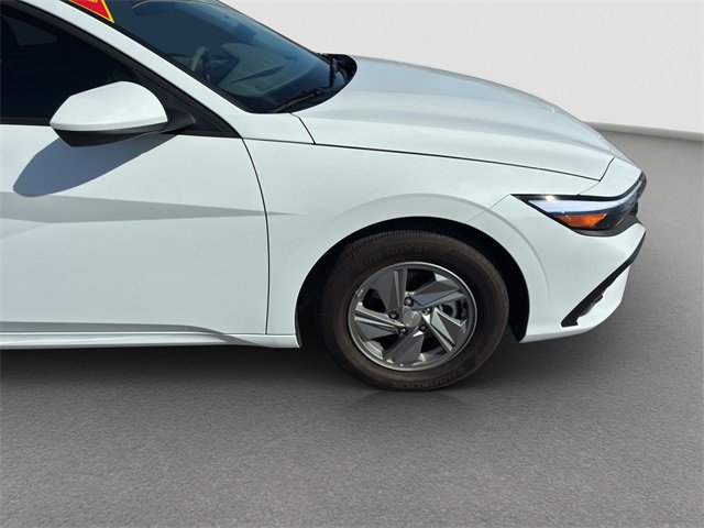 Used 2025 Hyundai Elantra SE w/ Cargo Package image 26