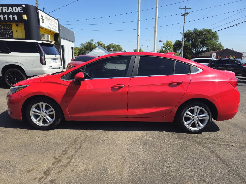 Used 2017 Chevrolet Cruze LT image 11