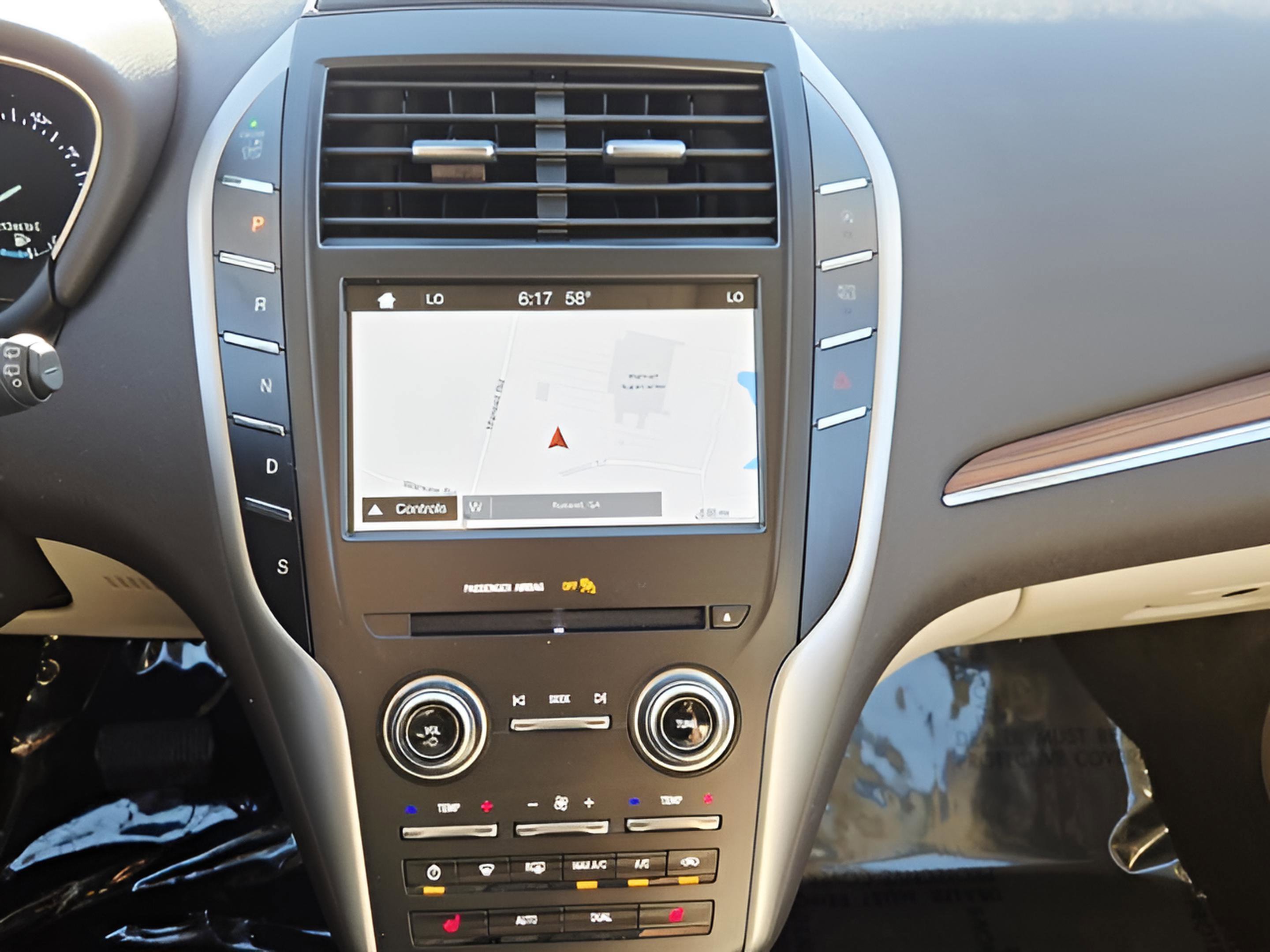 Used 2019 Lincoln MKC Select w/ Select Plus Package image 25