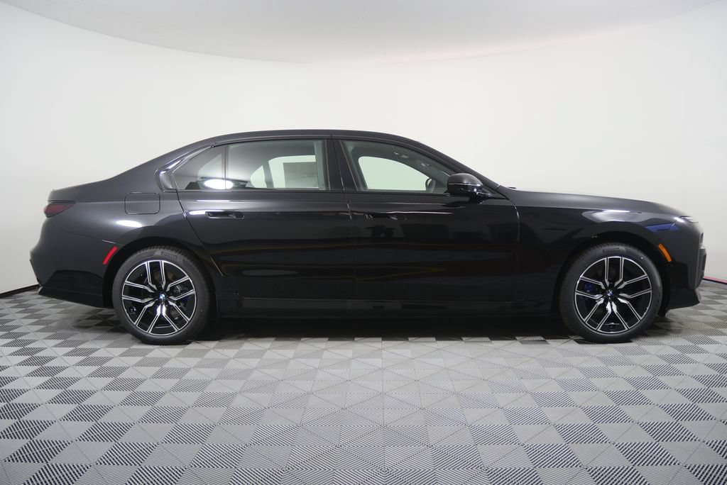 New 2026 BMW i7 xDrive60 AWD/4WD image 2
