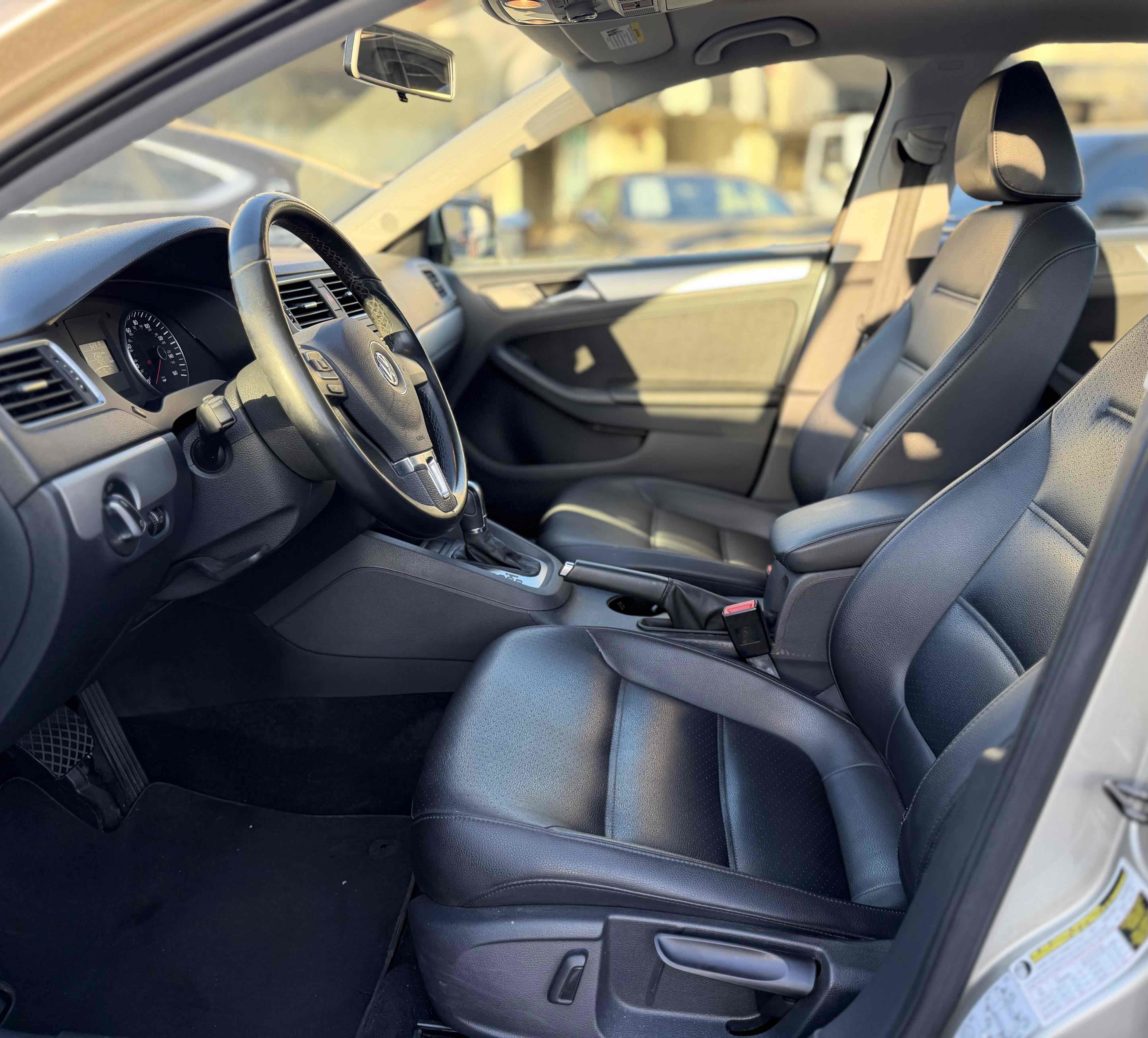 Used 2014 Volkswagen Jetta SE image 17