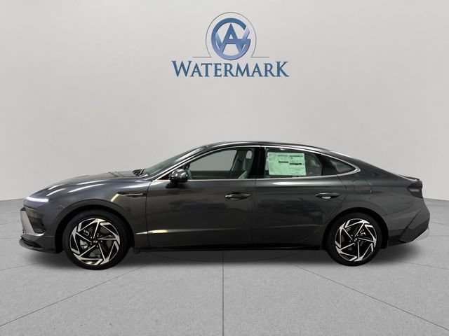 New 2026 Hyundai Sonata SEL FWD image 2