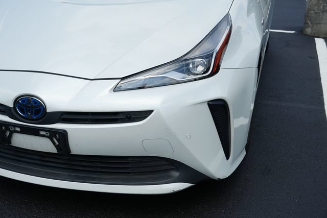 Used 2021 Toyota Prius Limited FWD image 6
