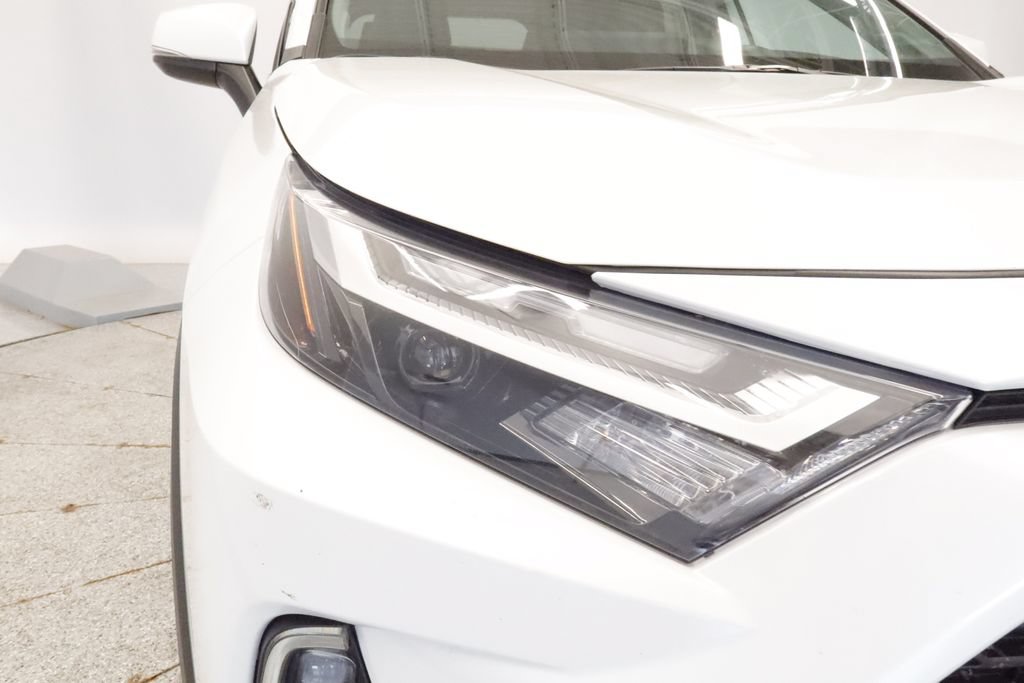 Used 2025 Toyota RAV4 XLE Premium w/ Weather Package AWD/4WD image 11