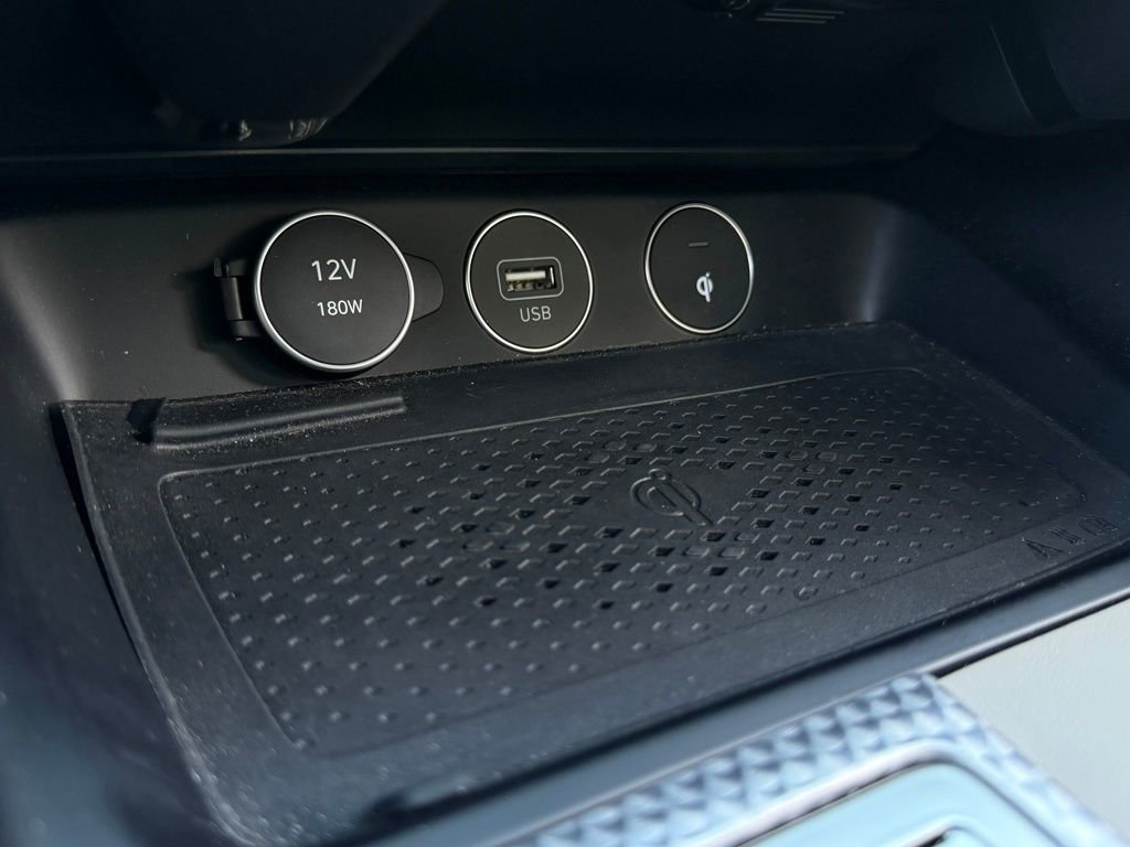 Used 2023 Genesis G70 2.0T w/ Sport Prestige Package image 19