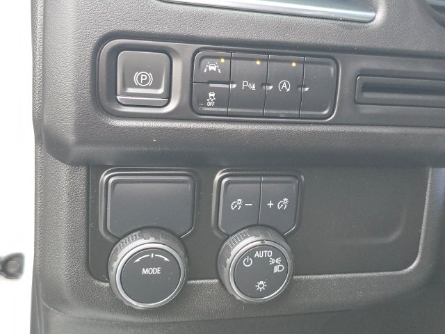 Used 2023 Chevrolet Suburban Premier RWD image 15