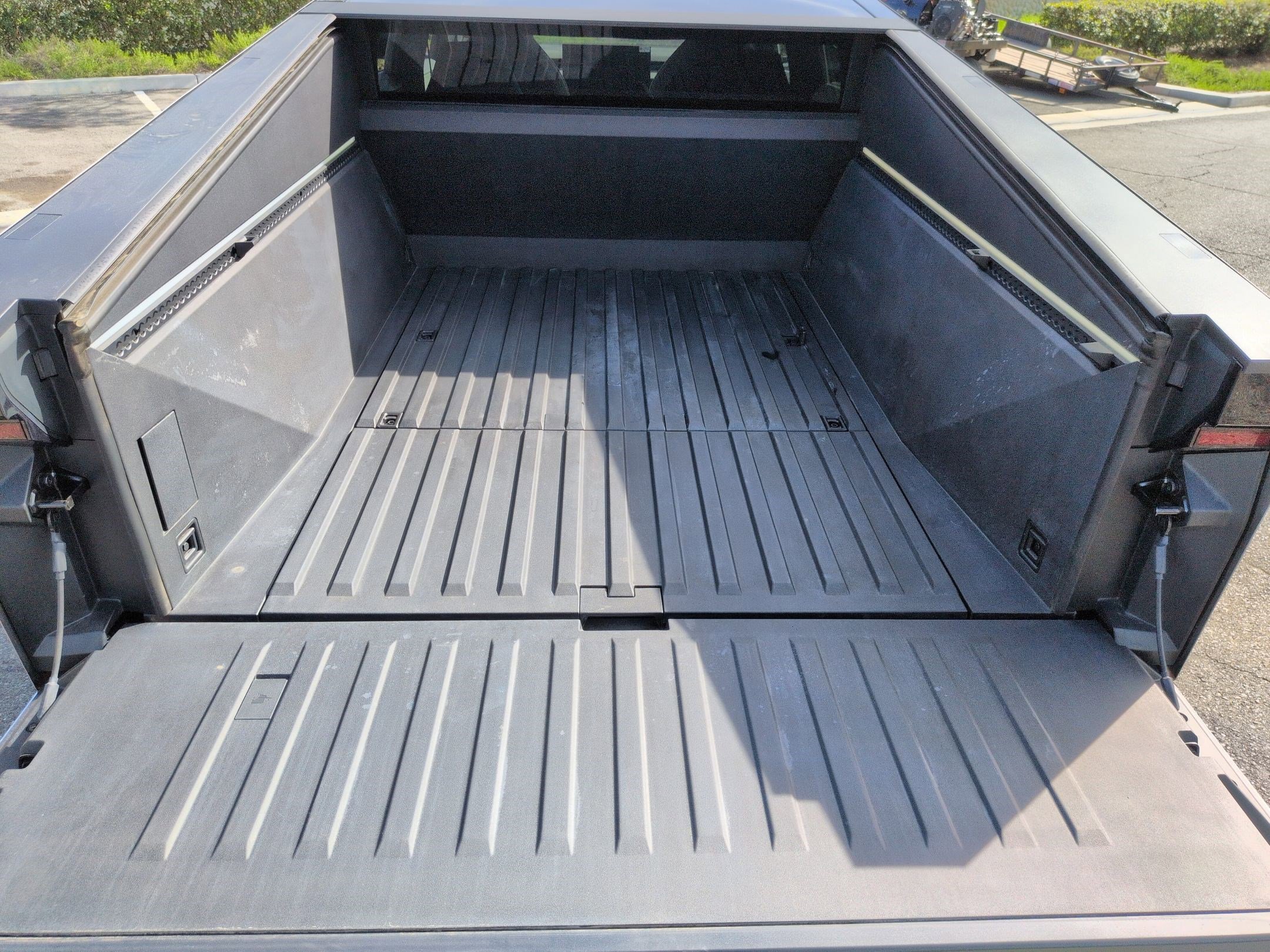 Used 2024 Tesla Cybertruck Cyberbeast image 31