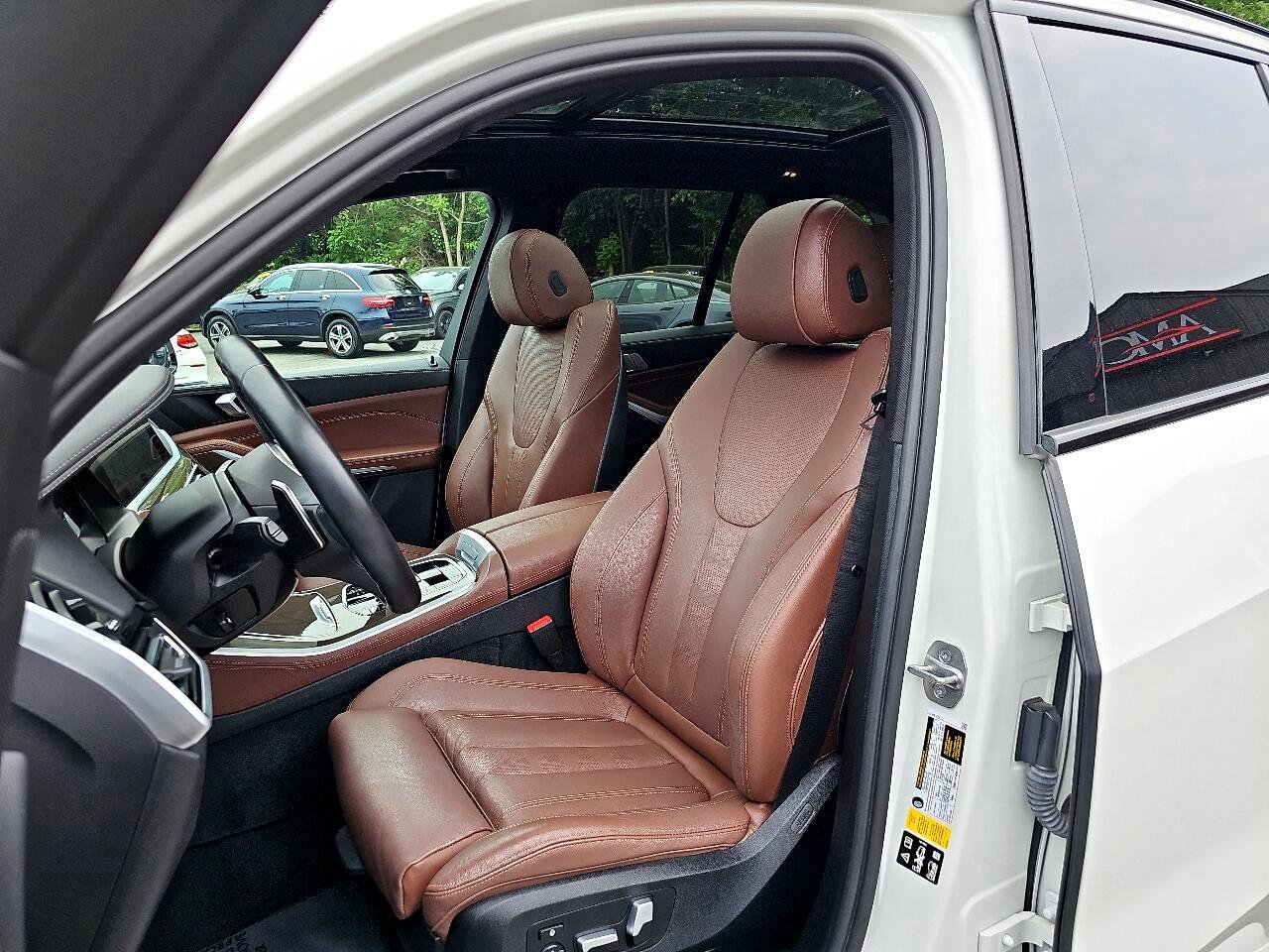 Used 2022 BMW X5 xDrive40i w/ M Sport Package image 21