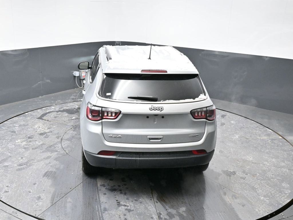 Used 2024 Jeep Compass Latitude image 23