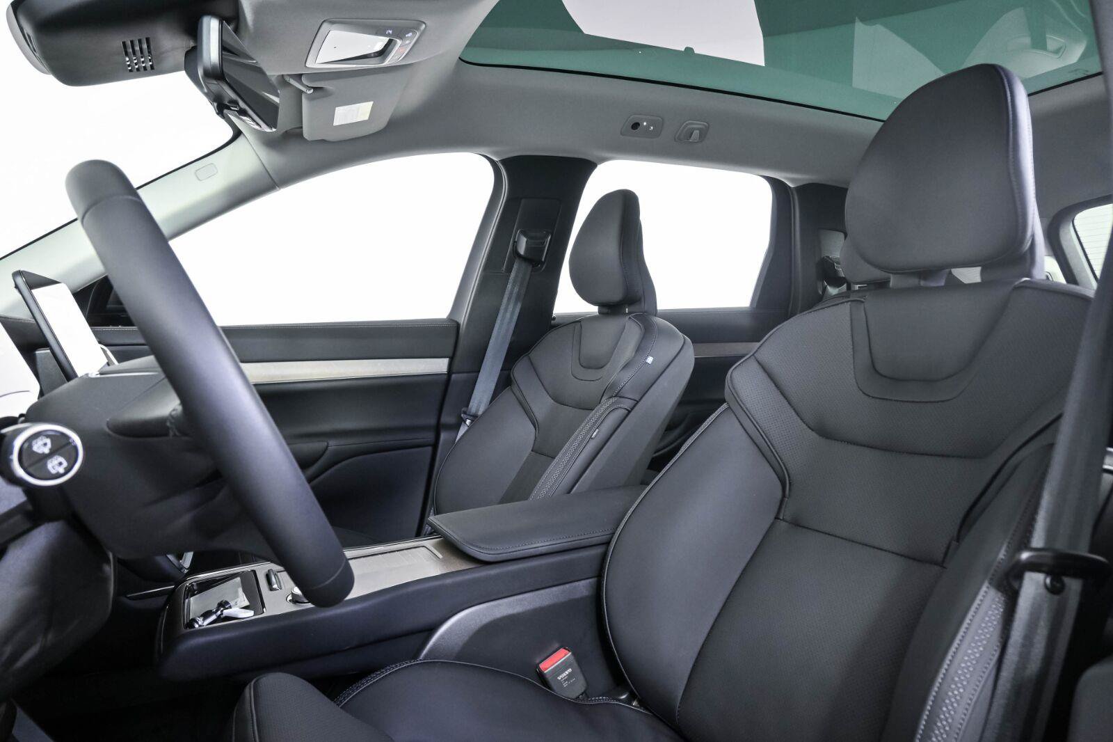 Used 2025 Volvo EX90 Ultra AWD/4WD image 5