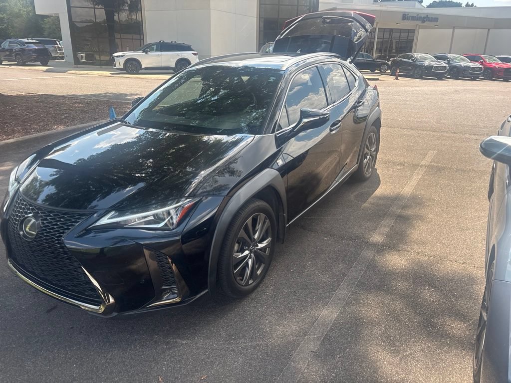 Used 2019 Lexus UX 200 F Sport w/ F Sport Premium Package FWD image 4