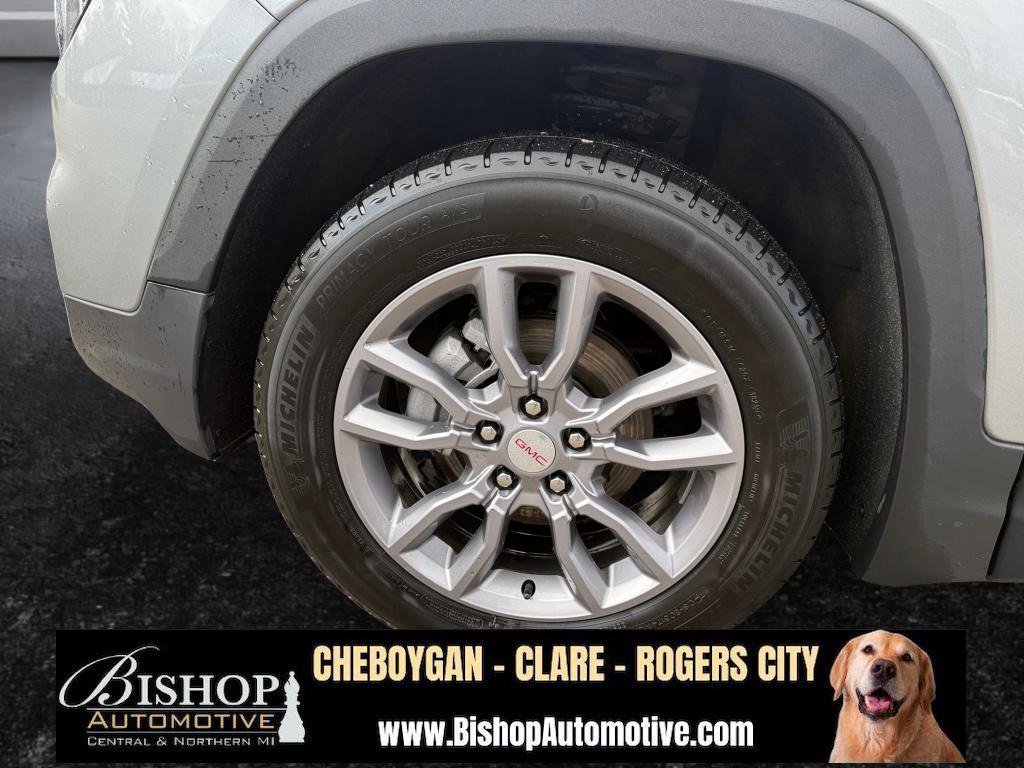 Used 2024 GMC Terrain SLT image 25