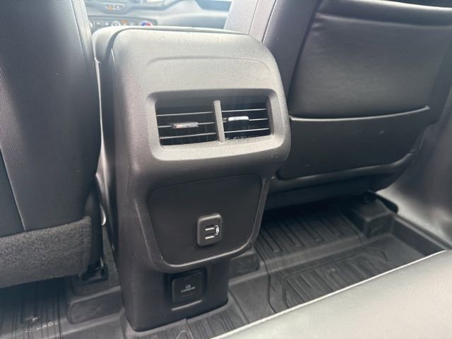 Certified 2022 GMC Terrain SLT w/ Infotainment Package II image 32