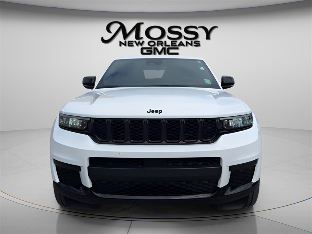 Used 2023 Jeep Grand Cherokee L Altitude image 2