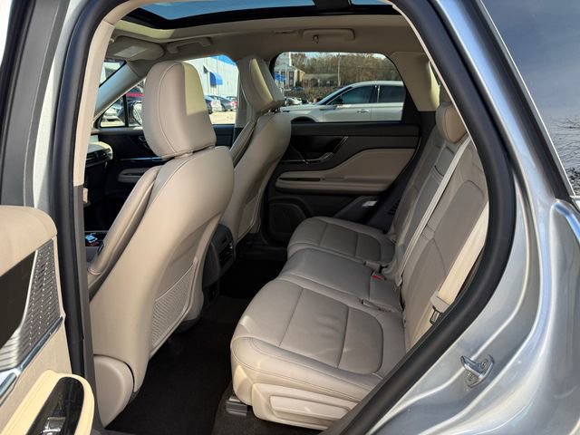 Used 2022 Lincoln Corsair AWD w/ Premium Package image 4