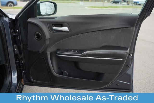 Used 2018 Dodge Charger SXT RWD image 18