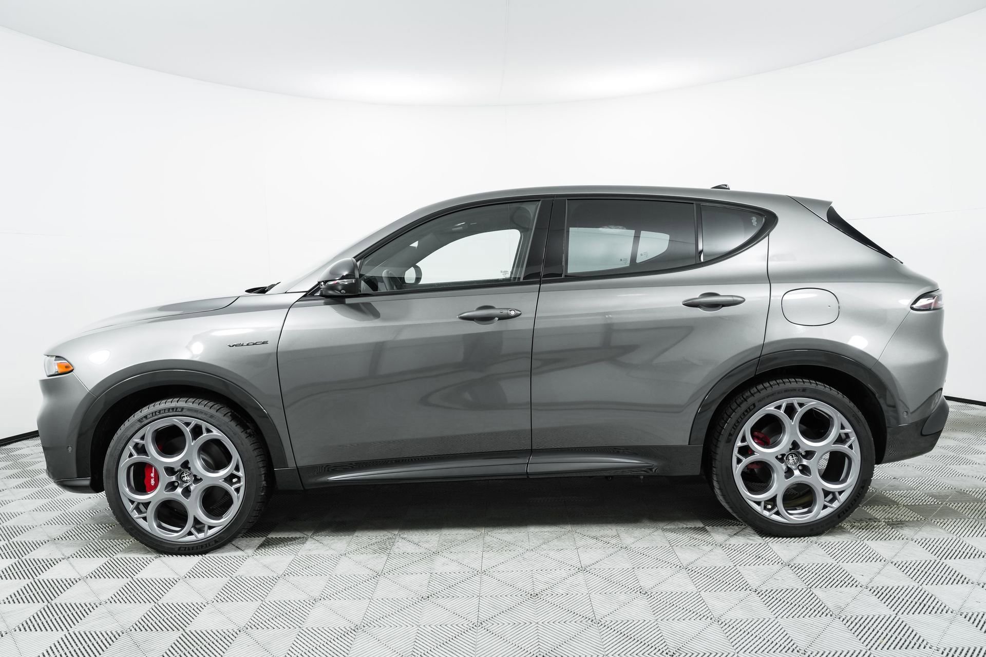 New 2024 Alfa Romeo Tonale Veloce w/ Active Assist Package image 4