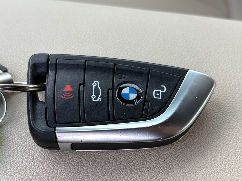 Used 2021 BMW 430i xDrive Coupe w/ Premium Package image 32